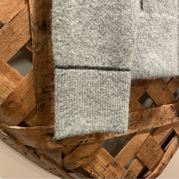 Zara Women’s Heather Gray With Black Accents Turtleneck Sweater Sz. Medium NWT - Picture 2 of 13